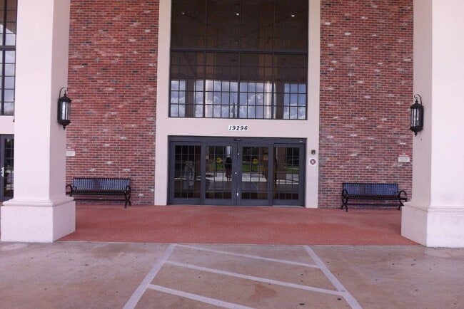 Building Photo - 4014 Cornwall A