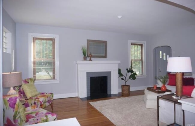 Building Photo - 753 Yale Ave