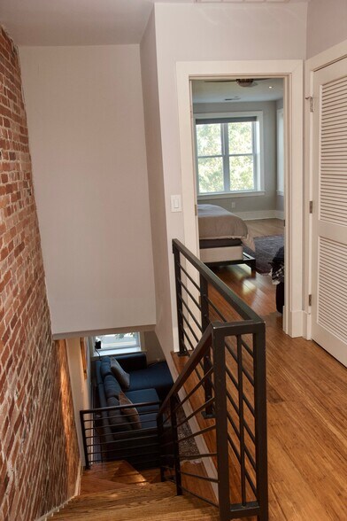 Building Photo - 2128 1st St NW