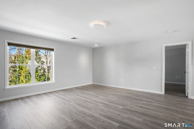 Building Photo - 19 Candlewood Springs Road