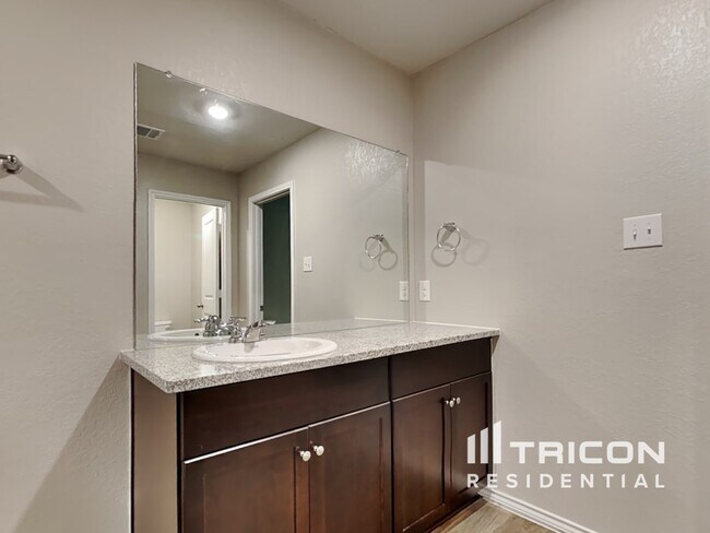 Building Photo - 3311 Angus Crossing