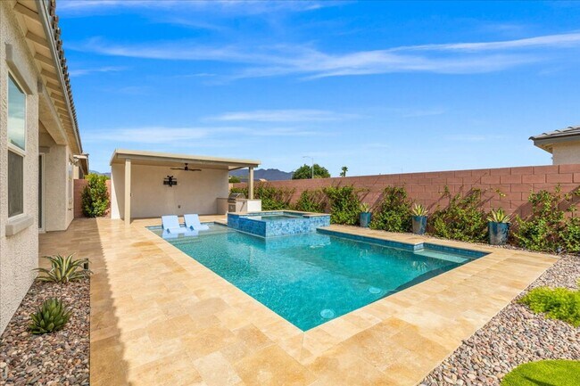Building Photo - Fabulous Home!