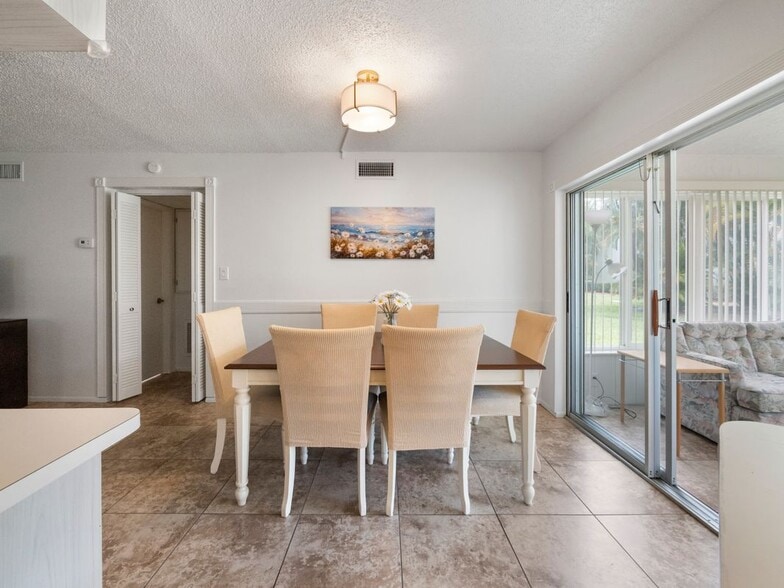 Building Photo - 7400 College Pkwy