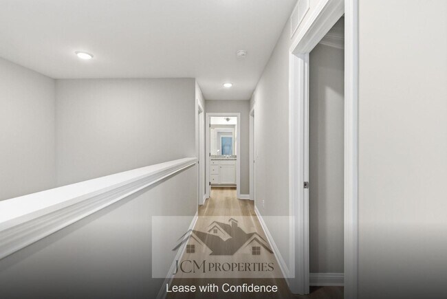 Building Photo - 104 Lambert Fld