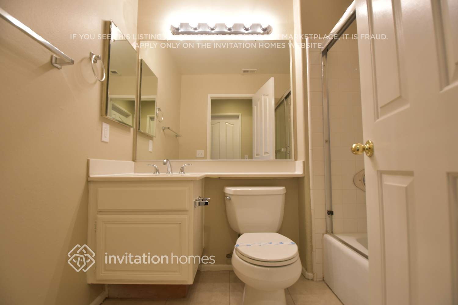 Building Photo - 24340 Saddlebag Ct