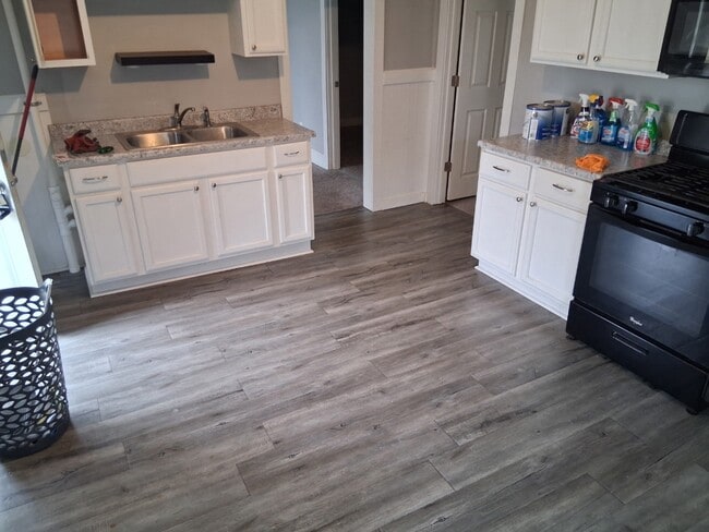 Primary Photo - 201 N 20th St