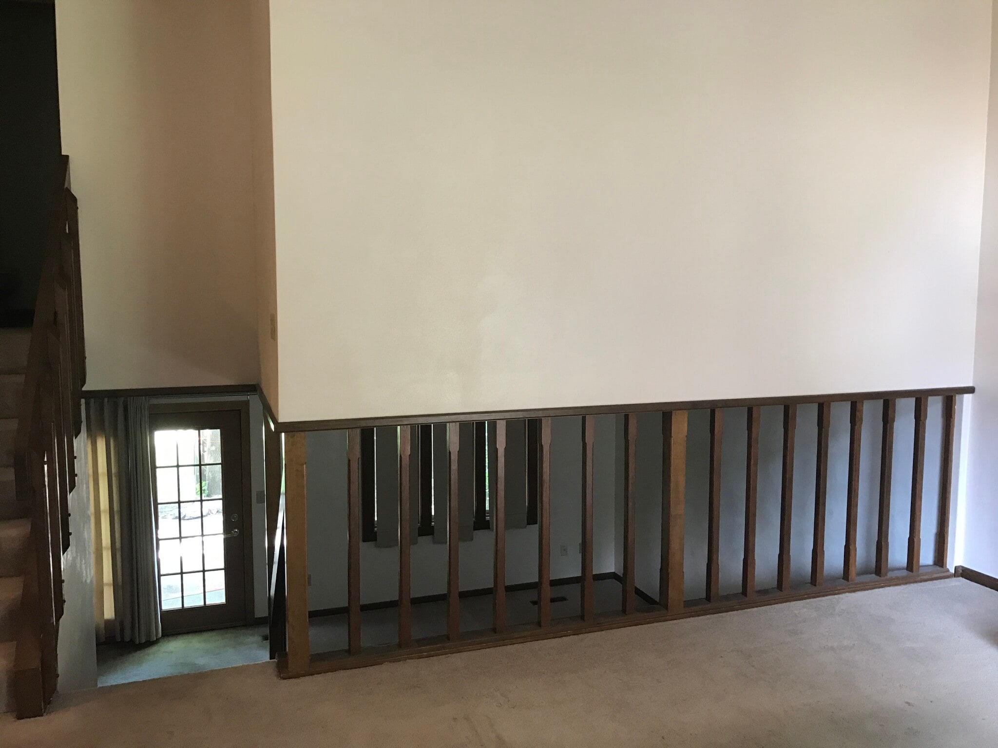 Building Photo - 1458 Eastview Dr