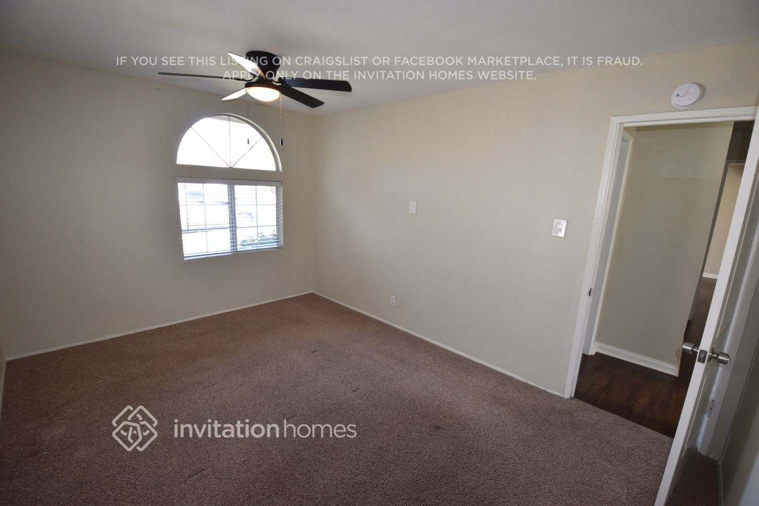 Building Photo - 212 E 185th St