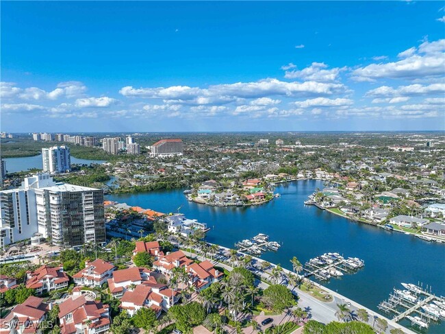 Building Photo - 4551 Gulf Shore Blvd N