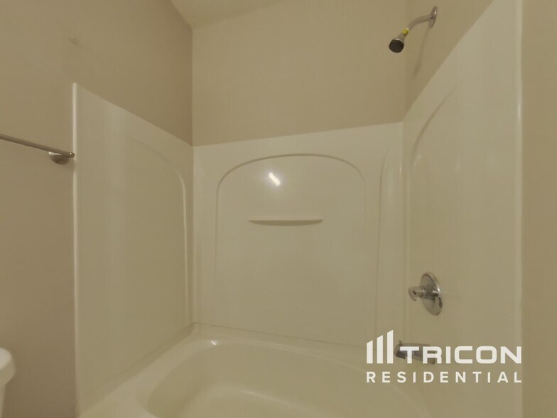 Building Photo - 1282 Winwood Dr