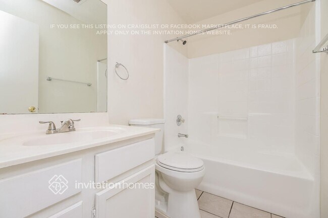 Building Photo - 11311 W Alice Ave