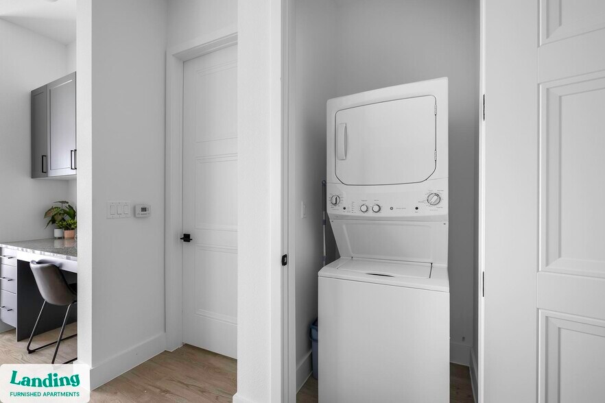 Building Photo - 650 E Sycamore St