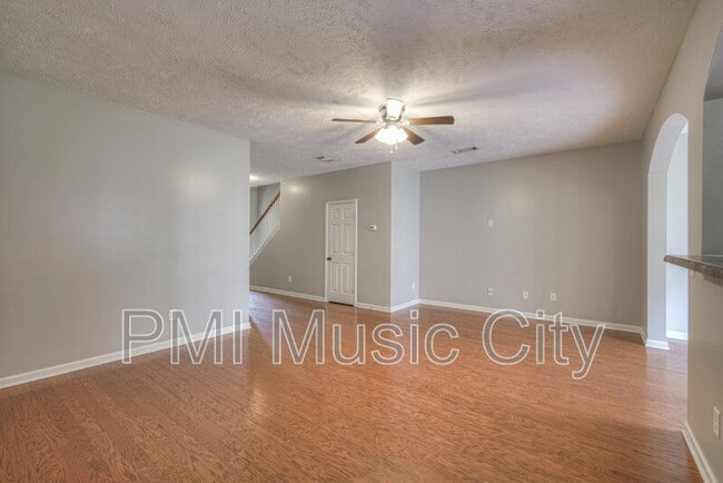 Building Photo - 1068 Ashmore Dr