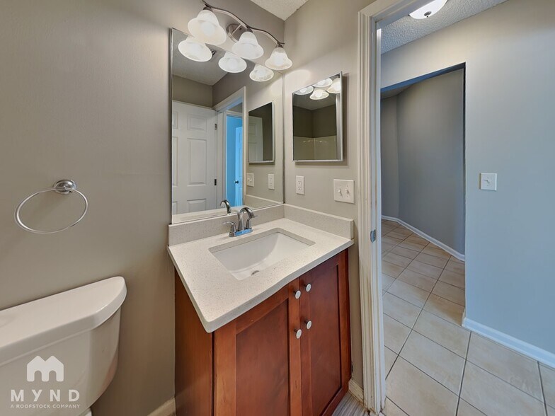 Building Photo - 3442 Volley Dr