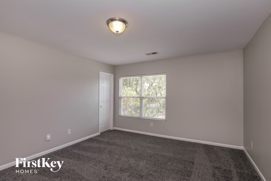 Building Photo - 7347 Lamplighter Close Dr