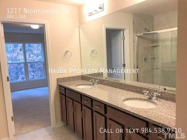 Building Photo - 1217 Nightshade Dr