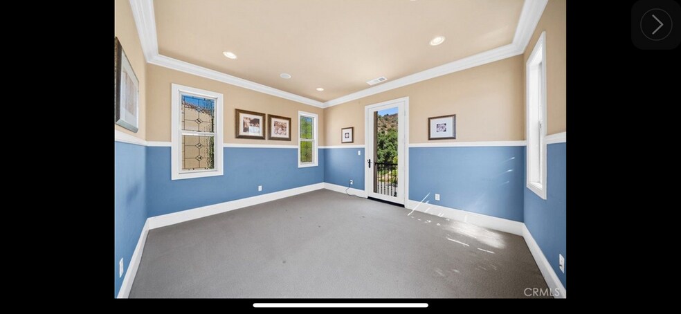 Building Photo - 19668-19663 Three Oaks Ln