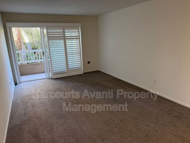 Building Photo - 3030 Suncrest Dr