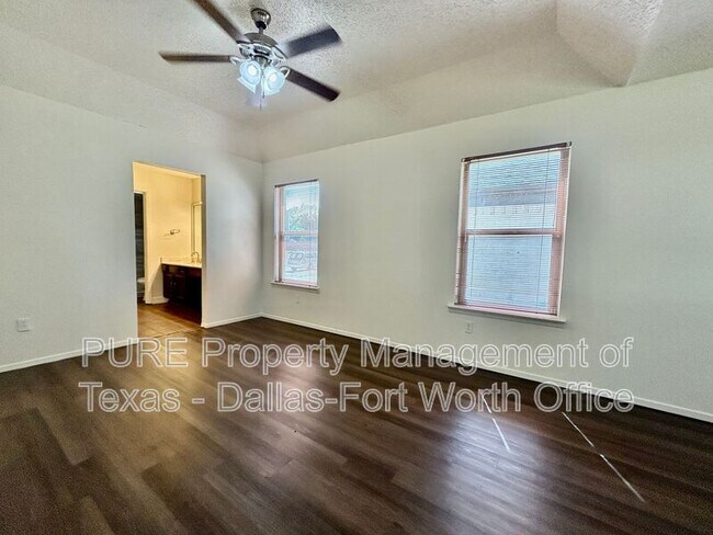 Building Photo - 2626 Bennington Ct