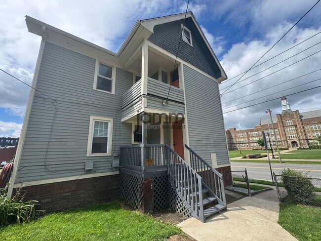 Building Photo - 3241 Kildare Rd