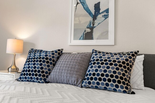 Building Photo - 877 E Arenas Rd