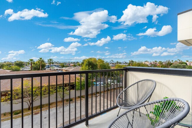 Building Photo - 4225 N 32nd Pl