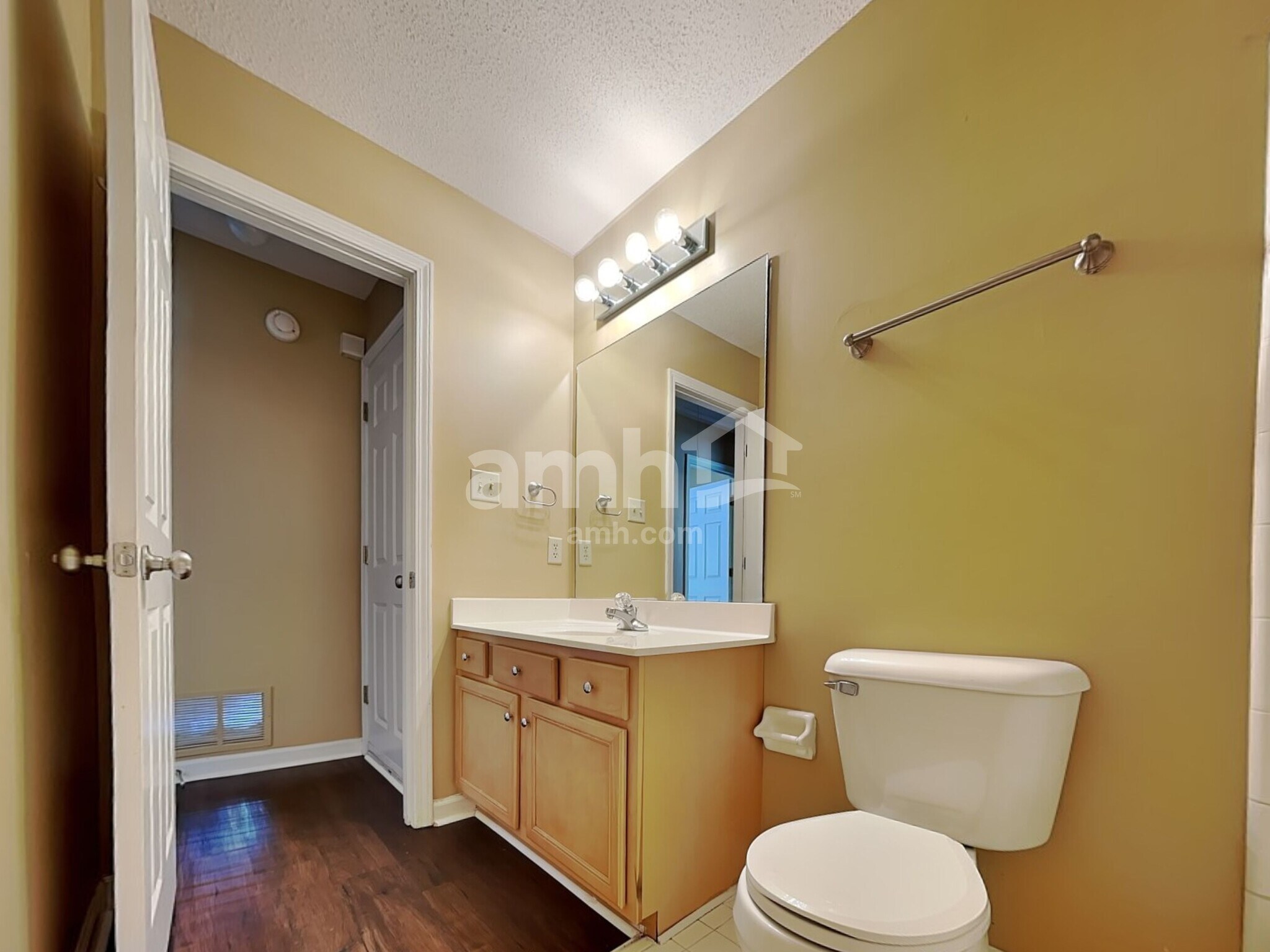Building Photo - 8739 Overcup Oaks Dr