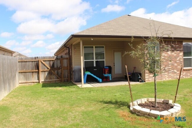 Building Photo - 3006 Hedwig St