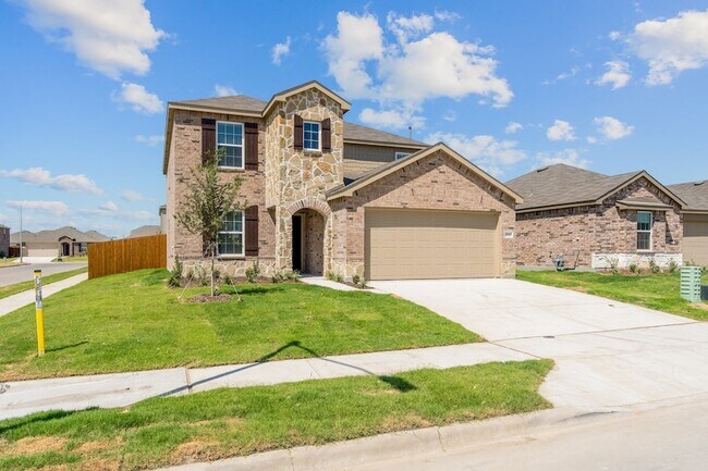Building Photo - 16048 Isles Dr
