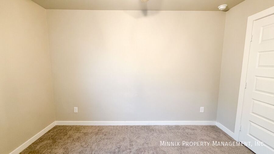 Building Photo - 2011 132nd St