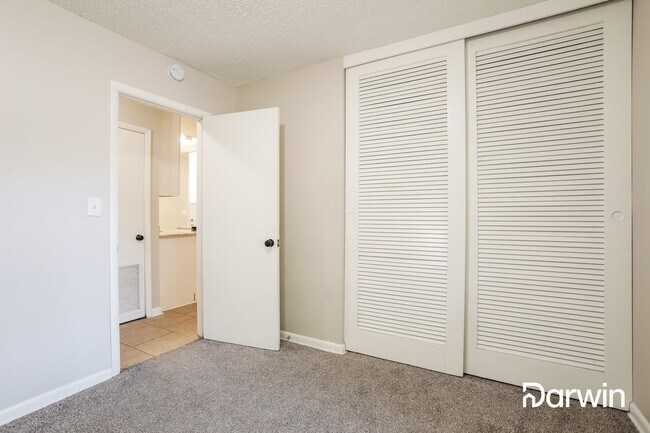Building Photo - 4513 Merrimac Ave