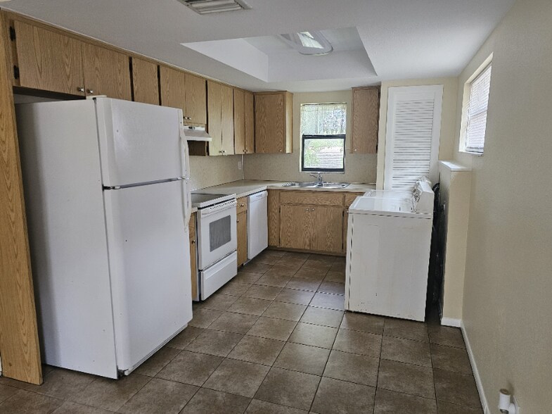 Building Photo - 4030 78th Ave N