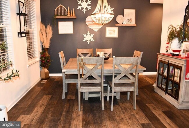 Building Photo - 848 Chestnut Ridge Dr