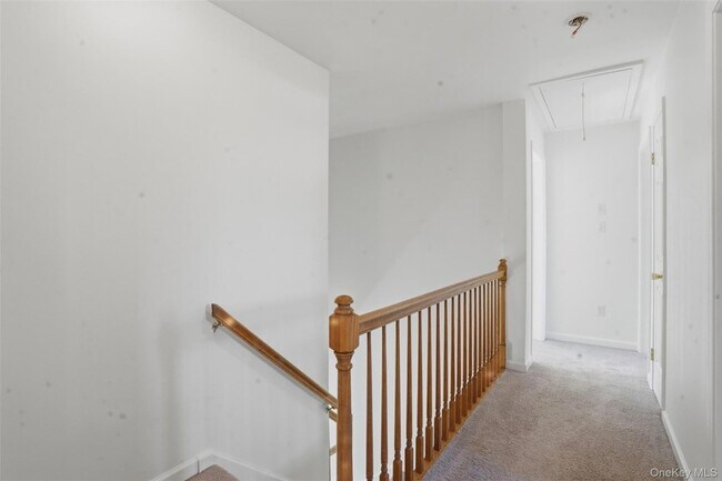 Building Photo - 34 Rombout Rd