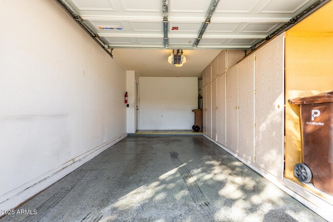 Building Photo - 9264 W Morrow Dr