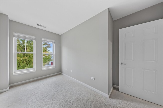 Building Photo - 255 E Liberty Dr