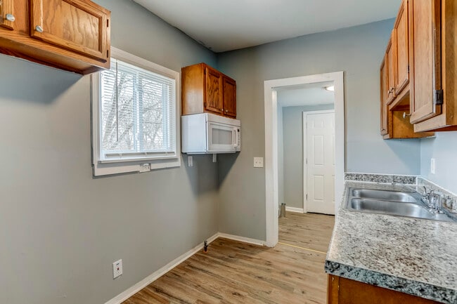 Building Photo - 7228 Chalmers Ave