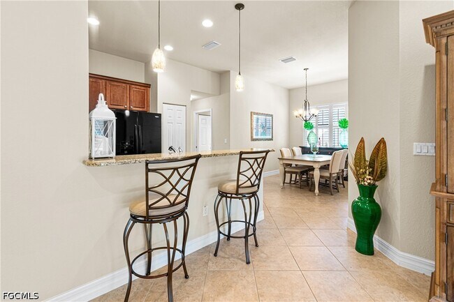 Building Photo - 10535 Carolina Willow Dr