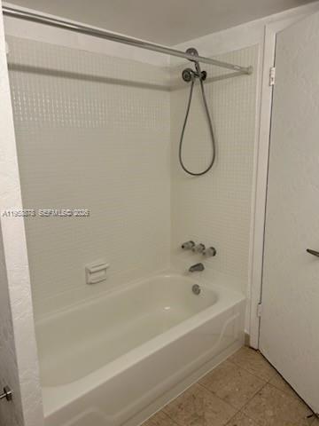 Building Photo - 16450 Miami Dr