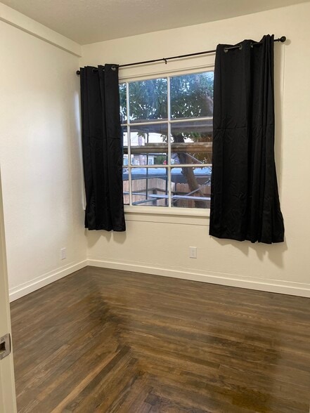 Building Photo - 639 16th St