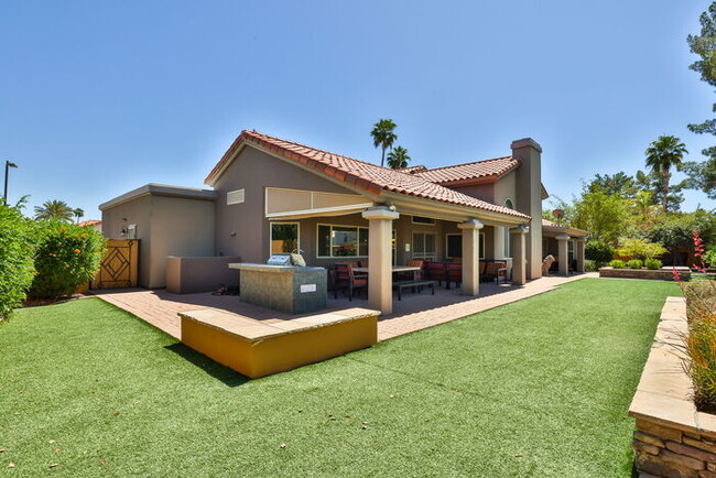 Building Photo - 1307 E Treasure Cove Dr