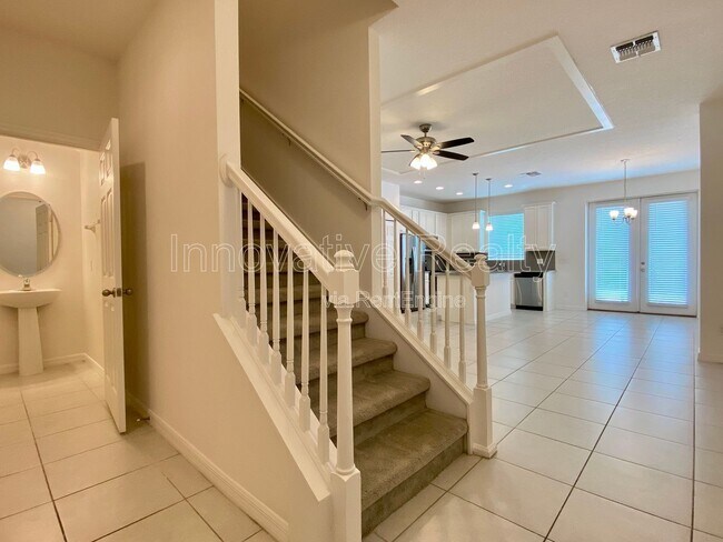 Building Photo - 6898 Tussilago Way