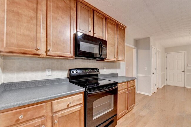 Building Photo - 310 Andrew Ridge Dr