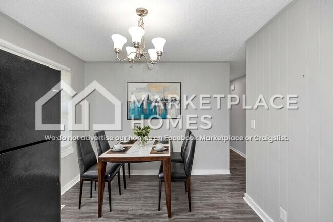 Building Photo - 4002 Summerhill Dr NW