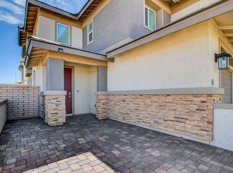 Building Photo - 229 Sul Ponticello Ave