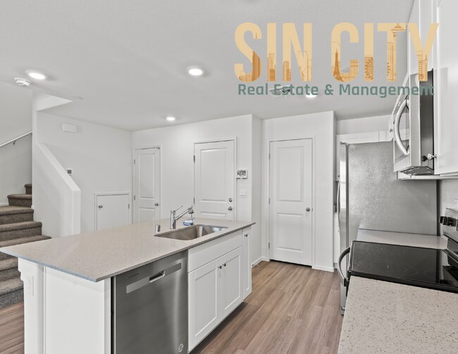 Building Photo - 1919 Stanza St