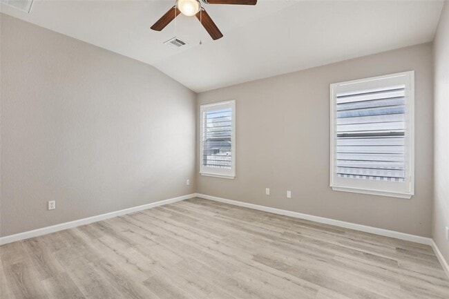 Building Photo - 4937 Hartson