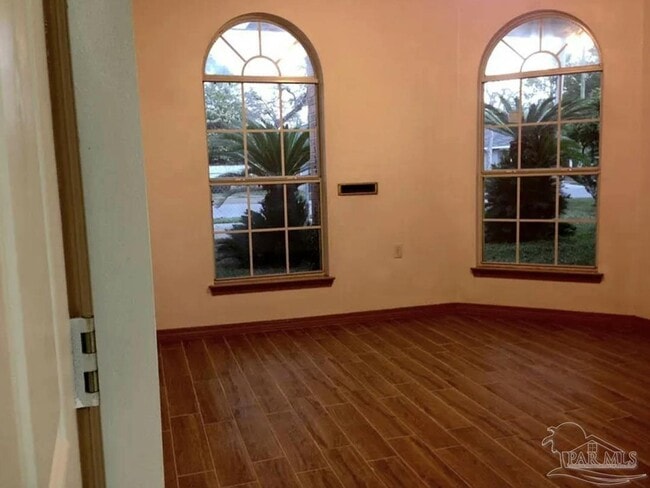 Building Photo - 1007 W Government St