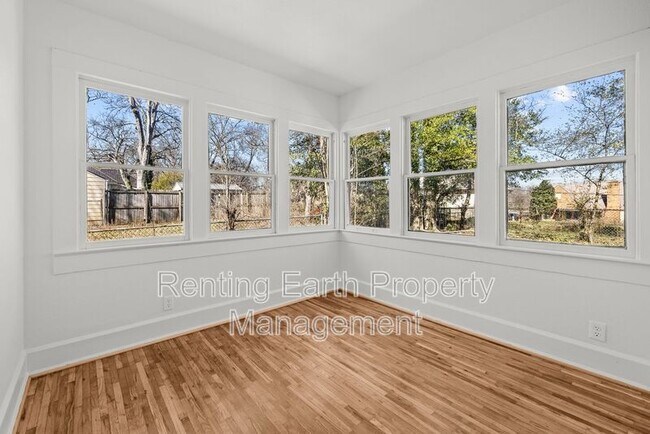 Building Photo - 3009 Prince Ave