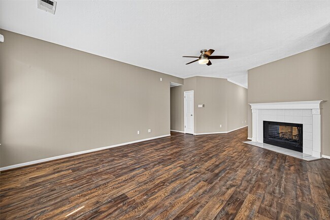 Building Photo - 2143 Mossy Trail Dr